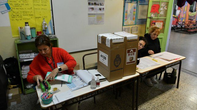 En la Ciudad de Buenos Aires utilizaron el sistema de elecciones concurrentes el 13 de agosto y votaron con Boleta Única Electrónica (BUE) y con boleta tradicional de papel. (Foto: NA)