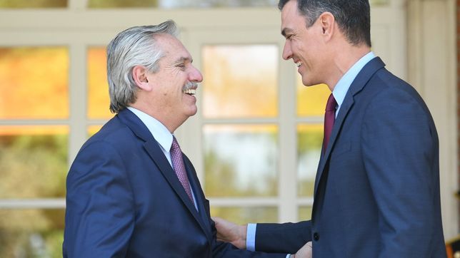 el oficialismo mira a espana y espera que las elecciones se definan en el centro