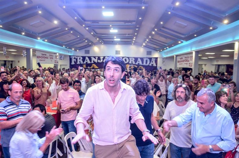 Martín Berhongaray ya asumió la presidencia de la UCR de La Pampa. Va por la Gobernación. FOTO: www.radiokermes.com