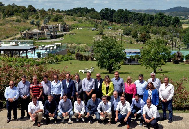 Intendentes radicales reunidos en Tandil.