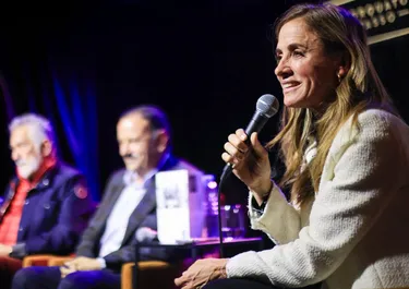 Victoria Tolosa Paz, con Ricardo Quintela. 