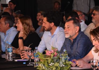 Último mohicano de la unidad, Caserio apuesta a reflotar el FdT en Córdoba