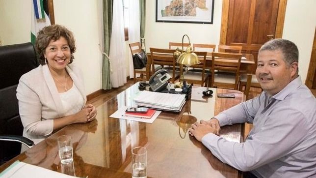 auxilio y cambio de ministro: arabela carreras mete mano en la economia
