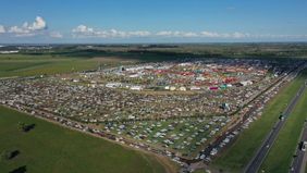 Macri en custodia, De Pedro diplomático, ausencias ruidosas y cifras récord