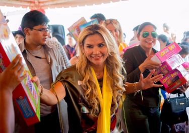 Bolivia se hunde en crisis superpuestas y pospone su normalización institucional