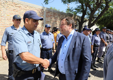 Alberto Weretilneck confirmó el pago desdoblado del aguinaldo en Río Negro.