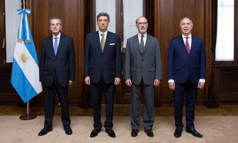 El presidente de la Corte Suprema, Horacio Rosatti; el vicepresidente, Carlos Rosenkrantz, y el ministro decano, Juan Carlos Maqueda, participarán en distintos actos en Córdoba. Ricardo Lorenzatti no será de la partida.
