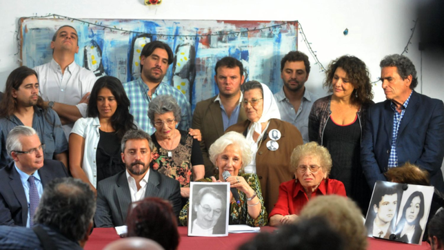 alegria por la aparicion de la nieta 117