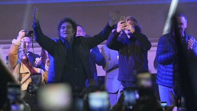 Javier Milei en el acto de lanzamiento de LLA en La Plata. 