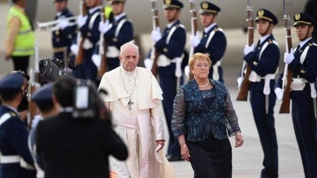 macri a bergoglio: la argentina lo acompana con el carino y respeto de siempre