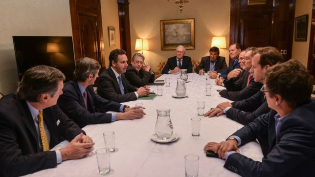 sandleris testeo el plan anti inflacion ante banqueros