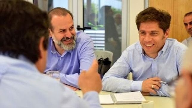 bahia blanca: kicillof apuesta a un puerto de aguas profundas modelo en el pais