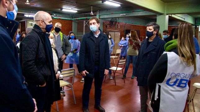 en la calle y en los medios, larreta se juega todo para evitar otra fase 1