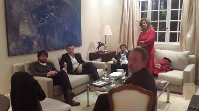 arritmia coronaria, menisco roto y polipos vocales: la historia clinica de macri arritmia coronaria, menisco roto y polipos vocales: la historia clinica de macri