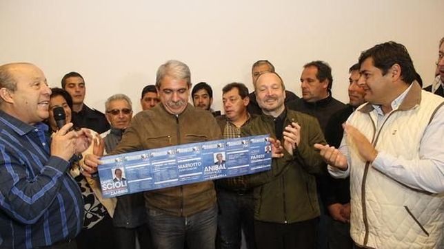 el 62 % de las comunas ganadoras del fpv cortaron a anibal fernandez