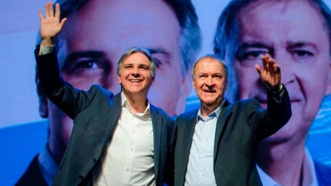 Juan Schiaretti junto al gobernador de Córdoba, Martín Llaryora.