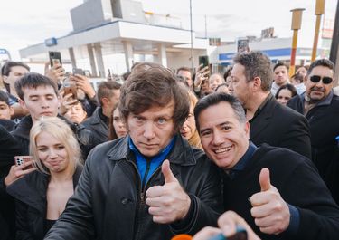 Javier Milei, junto a su jefe de bloque en Diputados, Gabriel Bornoroni.