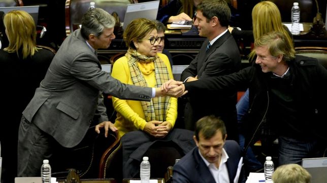 aborto: los aprietes y la contra informacion mantienen la incertidumbre