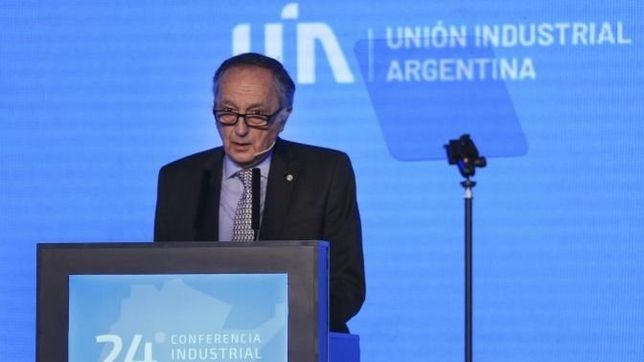 la uia, sobre macri: ignoro a la industria, siempre la vio como algo antiguo