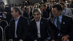 Entrevista con el vampiro: Caputo explicó la corrida ante el banco que la inició