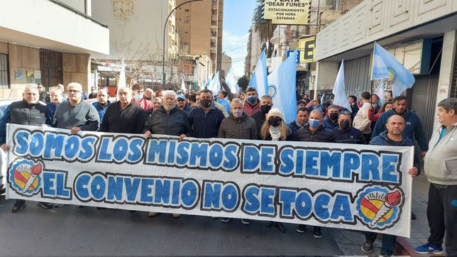 luz y fuerza denuncia una jugada de schiaretti para privatizar la energia