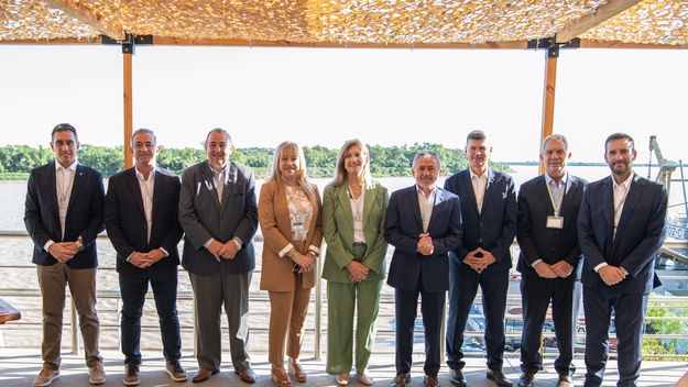 Los intendentes reunidos en Paraná en el marco del encuentro del COFEIN. Los intendentes reunidos en Paraná en el marco del encuentro del COFEIN.