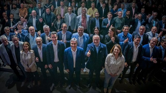 Martín Llaryora entregó fondos a municipios en Córdoba