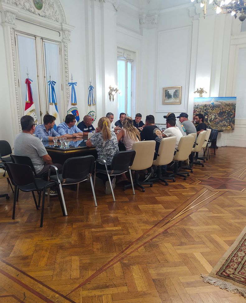 La reunión de Pablo Javkin con los taxistas.