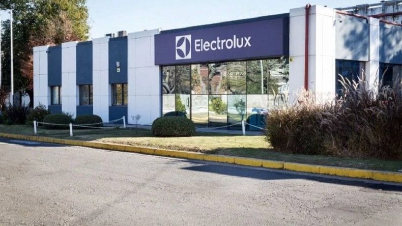 La empresa tiene su fábrica en el barrio Las Delicias de la ciudad de Rosario, pero posee numerosas distribuidoras a lo largo del país.