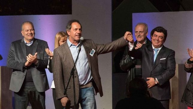 espinoza y scioli inauguraron la remodelada plaza san martin de san justo