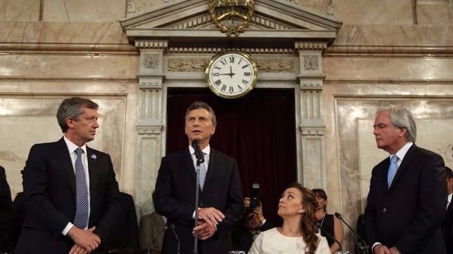 macri en el congreso: entre la sombra del correo, los paros gremiales y la falta de luz