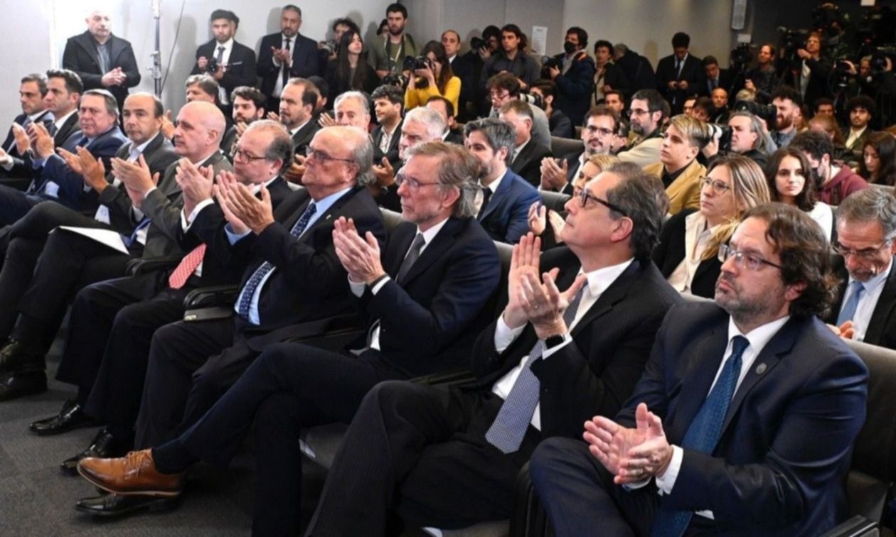 Massa asume como ministro de Economía Massa asume como ministro de Economía