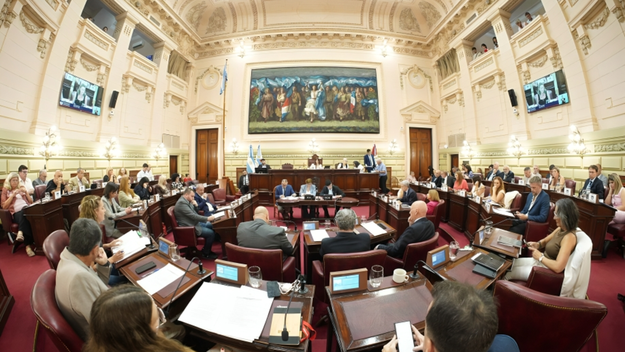 La Cámara de Diputados de Santa Fe aprobó el Presupuesto 2026 de Maxmiliano Pullaro. La Cámara de Diputados de Santa Fe aprobó el Presupuesto 2026 de Maxmiliano Pullaro.