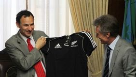 Bruera le dio la espalda a Los Pumas y rompió relación con Scioli