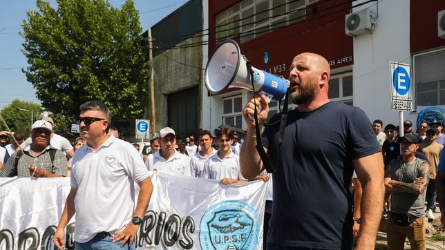 El secretario de UPSF , Leonardo Salom, le reclamó diálogo a Mónica Litza, presidenta del consorcio.