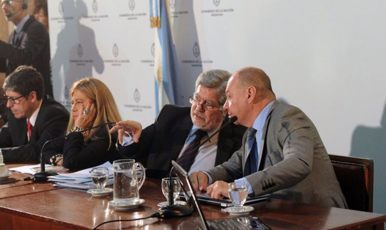 Senado Reforma electoral Fuentes Riofrío Abal Medina