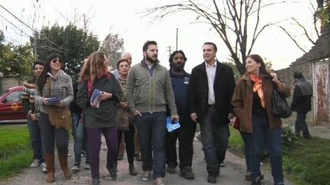 resignados, a larrache y brancatelli no les quedo otra que respaldar a descalzo