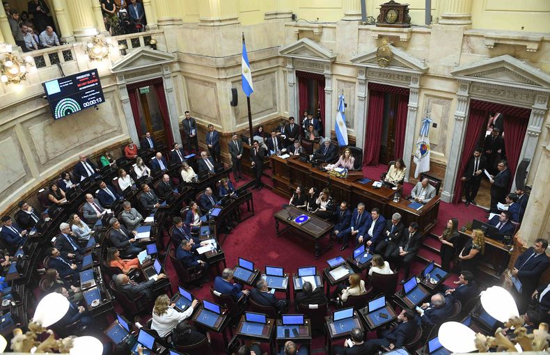 Senado jura.jpg