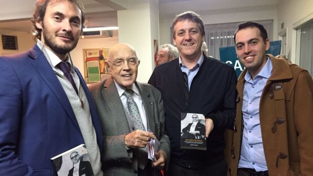 un hombre de frigerio asume en el mid y se quedan con el sello que tuvo massa