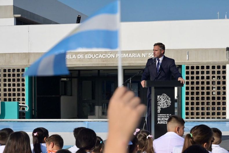 Federico Achával inauguró el Polo Educativo de Villa Luján junto a Axel Kicillof