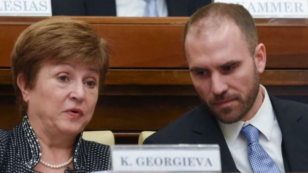 La negociación con el FMI se estira y el plan plurianual no pasa a nafta