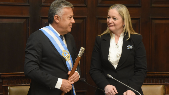 En tándem: el gobernador de Mendoza, Alfredo Cornejo (UCR) y su vicegobernadora, Hebe Casado (flamante libertaria).