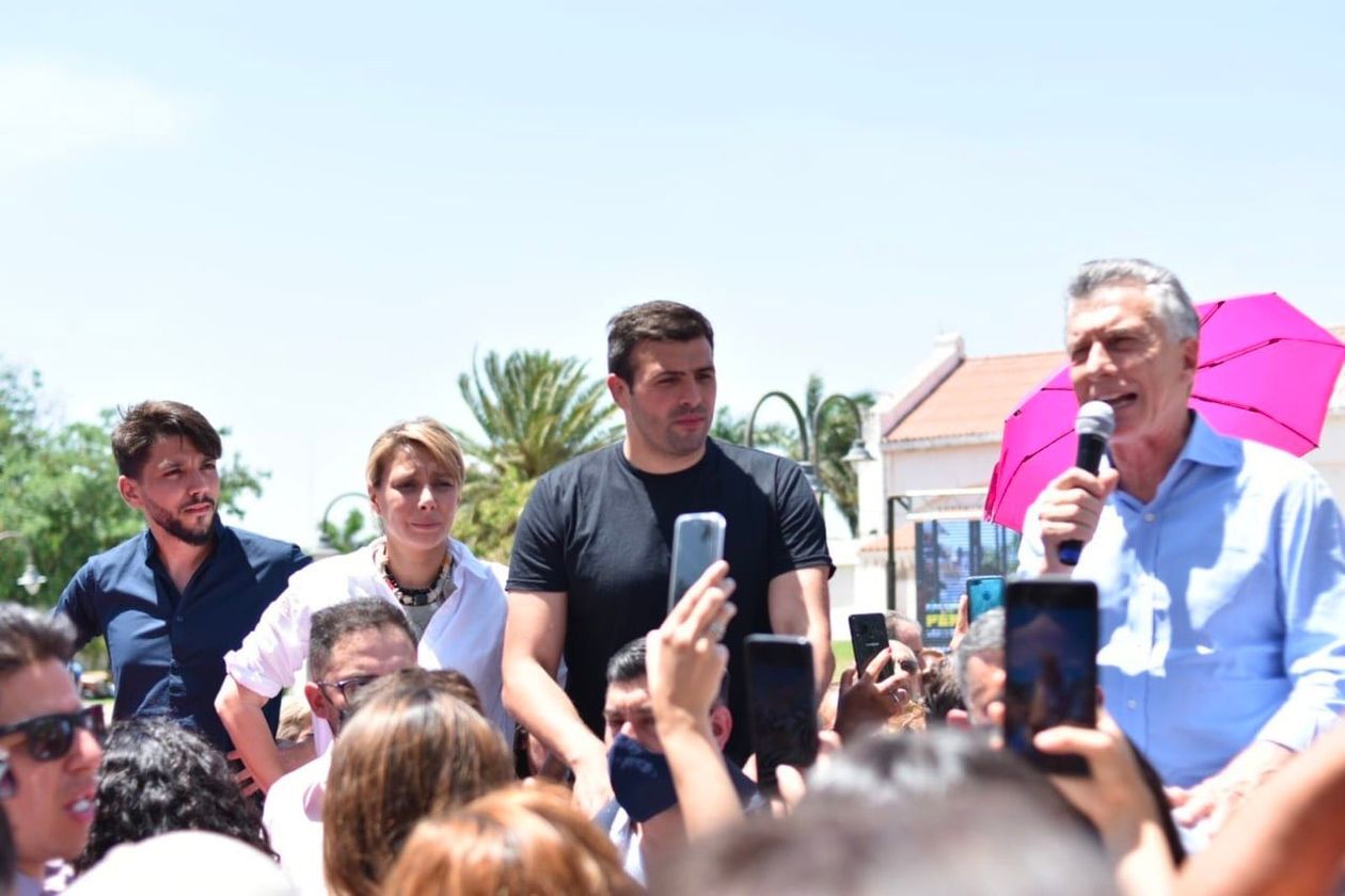perez carletti macri.jpg