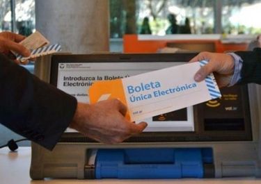 Isa, Leavy y Sáenz capturaron la atención en la apertura de las urnas