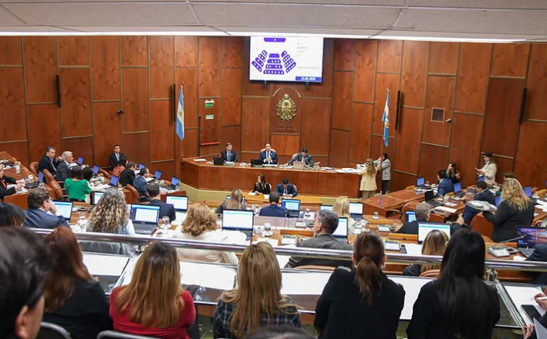Legislatura de San Juan. Pidieron informes sobre la gestión de Sergio Uñac.