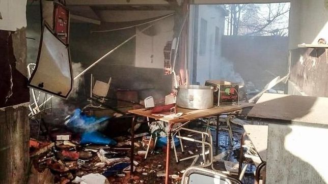 explosion y muerte: sin clases hasta que se examinen todas las instalaciones