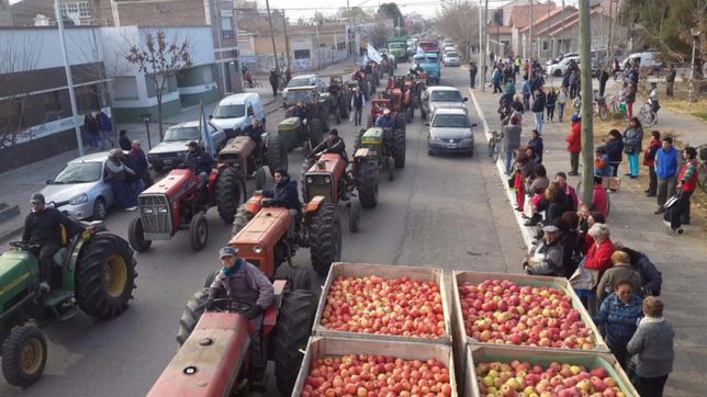 ante la crisis, neuquen brinda asistencia a productores fruticolas