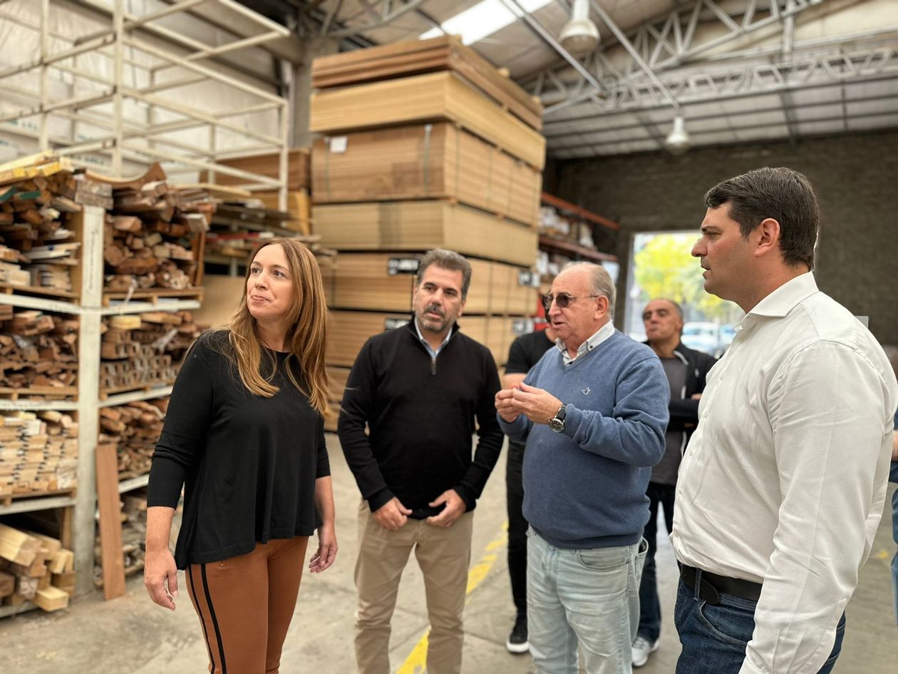 María Eugenia Vidal y Cristian Ritondo, en Ezeiza.