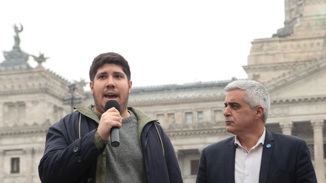 Franco Bartolacci, rector de la Universidad Nacional de Rosario, junto a Joaquin Puma Carvalho, flamante presidente de la FUA. Franco Bartolacci, rector de la Universidad Nacional de Rosario, junto a Joaquin Puma Carvalho, flamante presidente de la FUA.