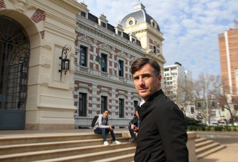 Lucas Ghi, intendente de Morón, en la Gobernación